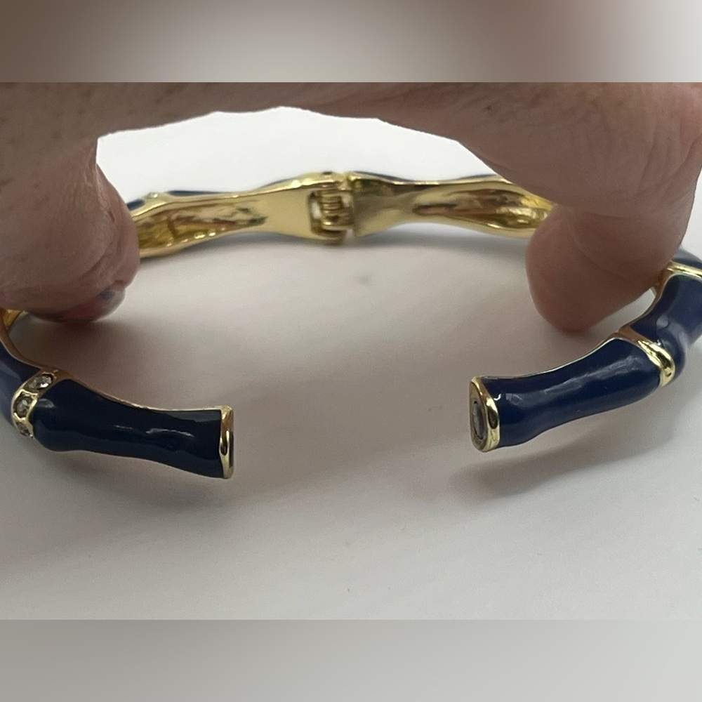 Elegant Gold and Blue Bracelet - Picture 4 of 4